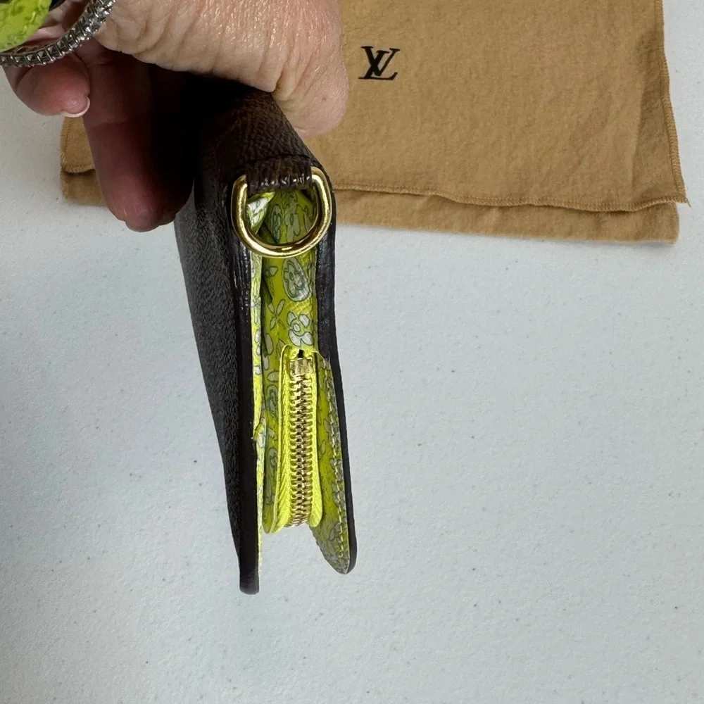 AUTHENTIC Louis Vuitton Brown Monogram Clutch